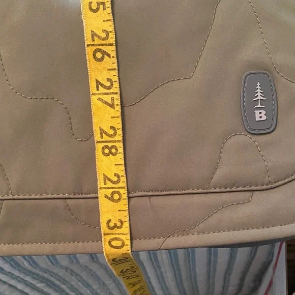 Bass Women's Olive Puffer Coat - Picture 9 of 9